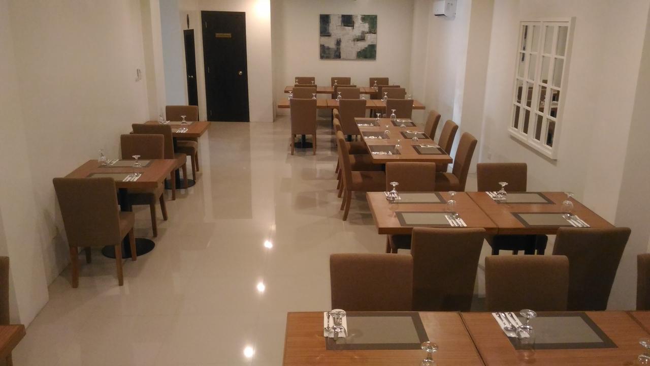 Top Star Hotel Oton Esterno foto
