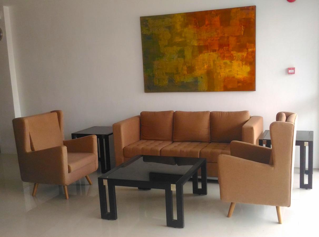 Top Star Hotel Oton Esterno foto