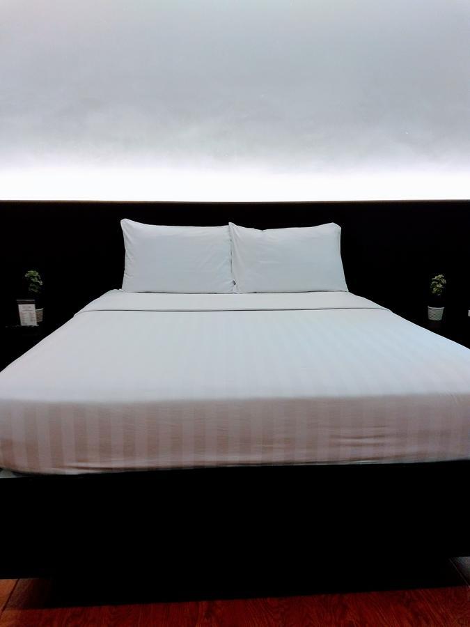 Top Star Hotel Oton Esterno foto